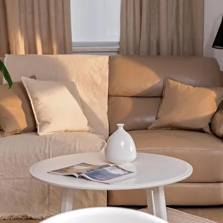 Marula - With Heated Pool بيت للعطل *