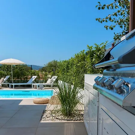 بيت للعطل Marula - With Heated Pool *