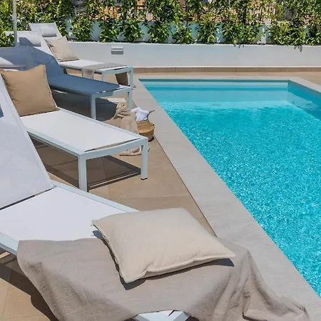 Marula - With Heated Pool * Marina