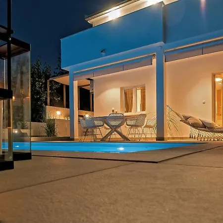 Holiday home Marula - With Heated Pool *